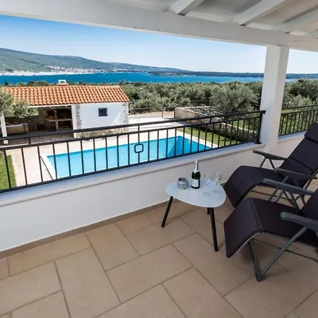 Estate 2 By Guide Villa