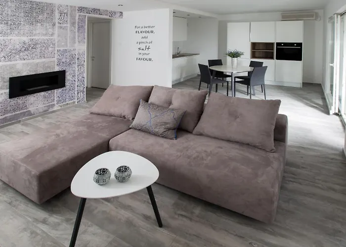 Estate 2 By Guide Vila